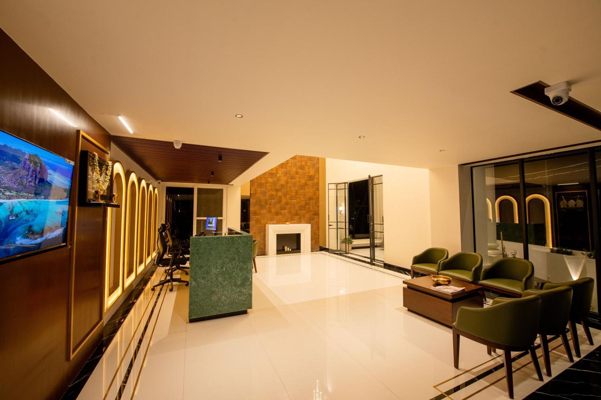 Hotel Mysore Radiance Esterno foto