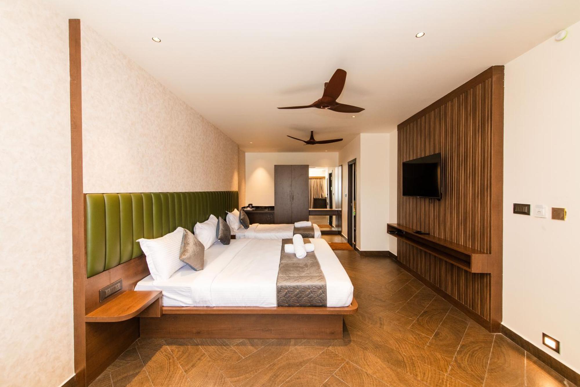 Hotel Mysore Radiance Esterno foto