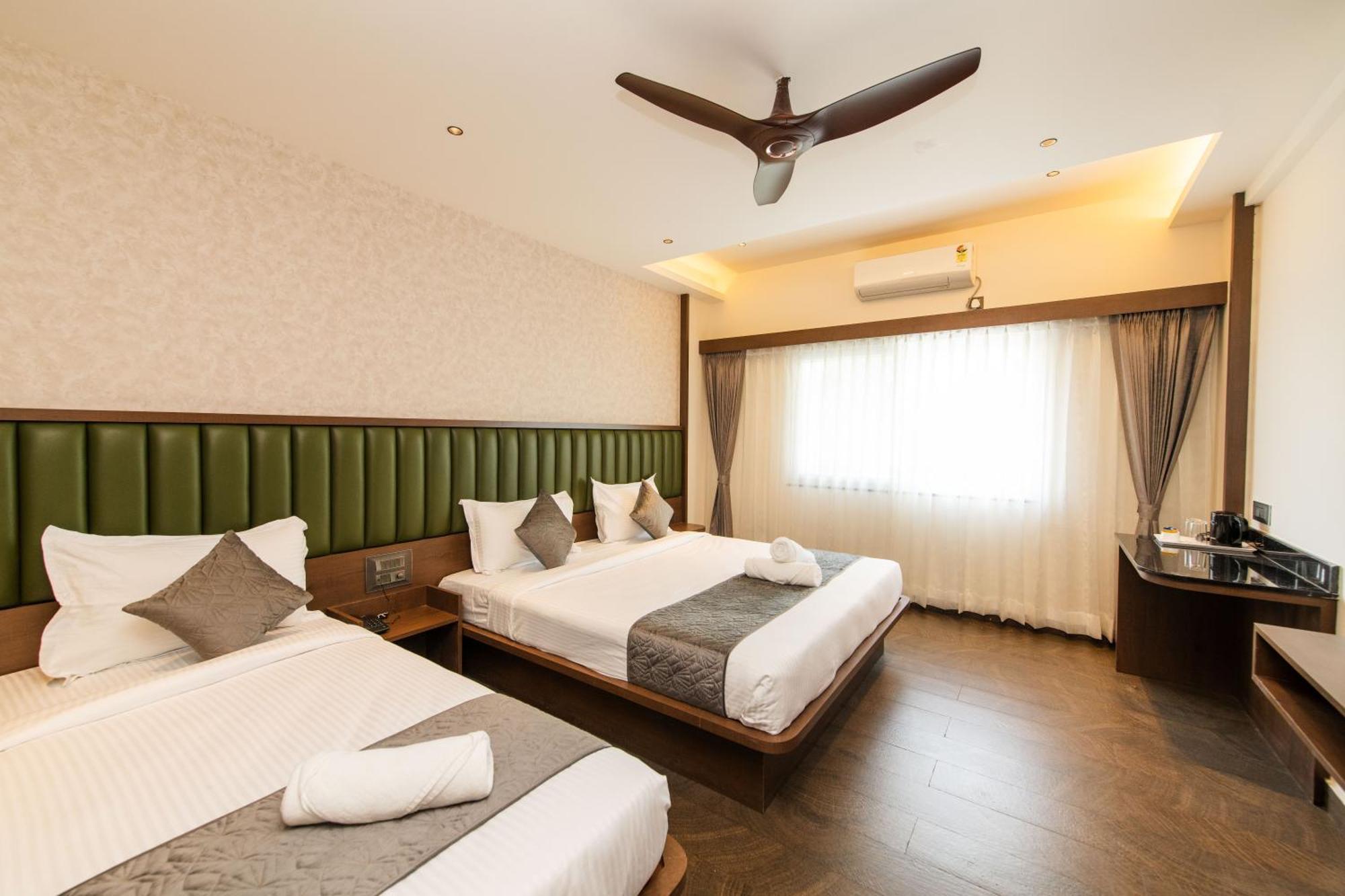 Hotel Mysore Radiance Esterno foto