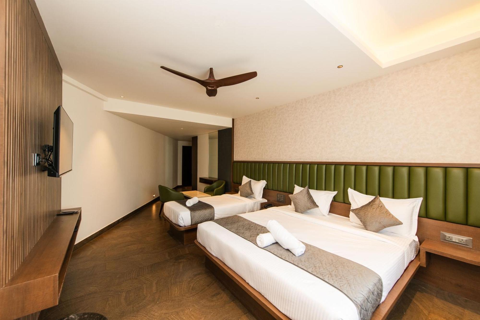 Hotel Mysore Radiance Esterno foto