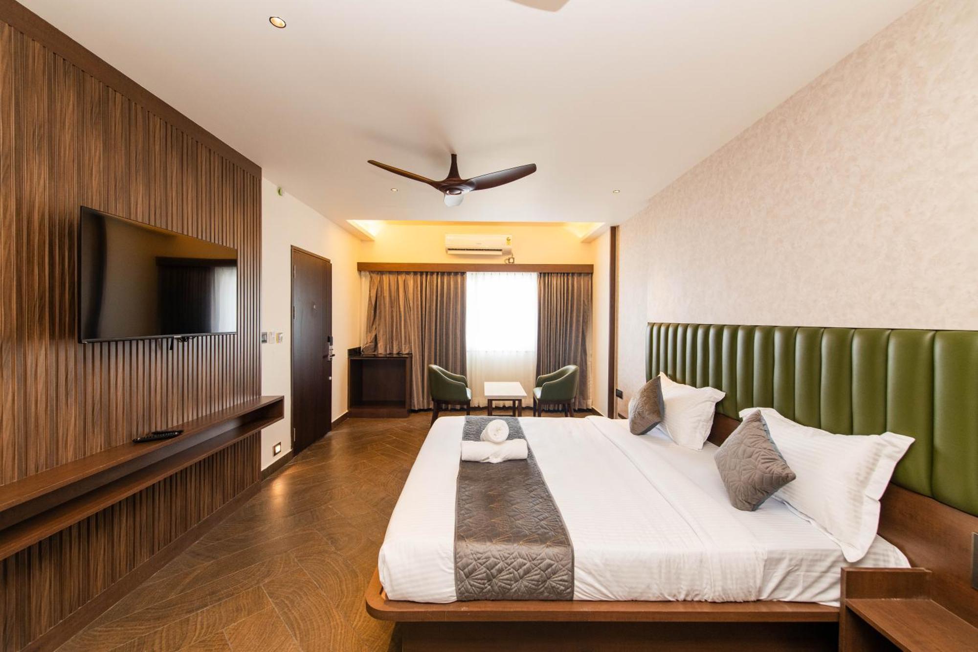 Hotel Mysore Radiance Esterno foto