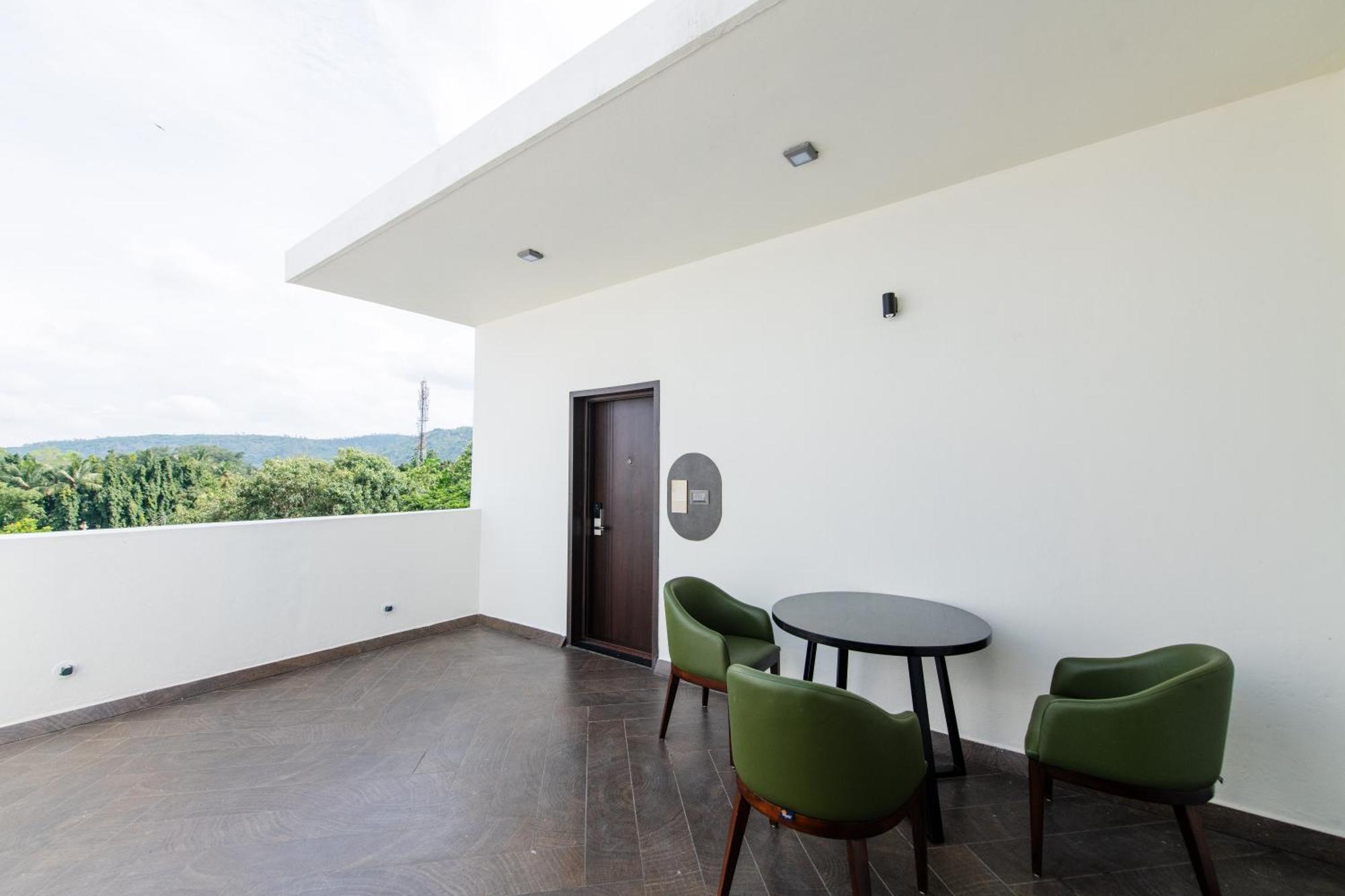 Hotel Mysore Radiance Esterno foto