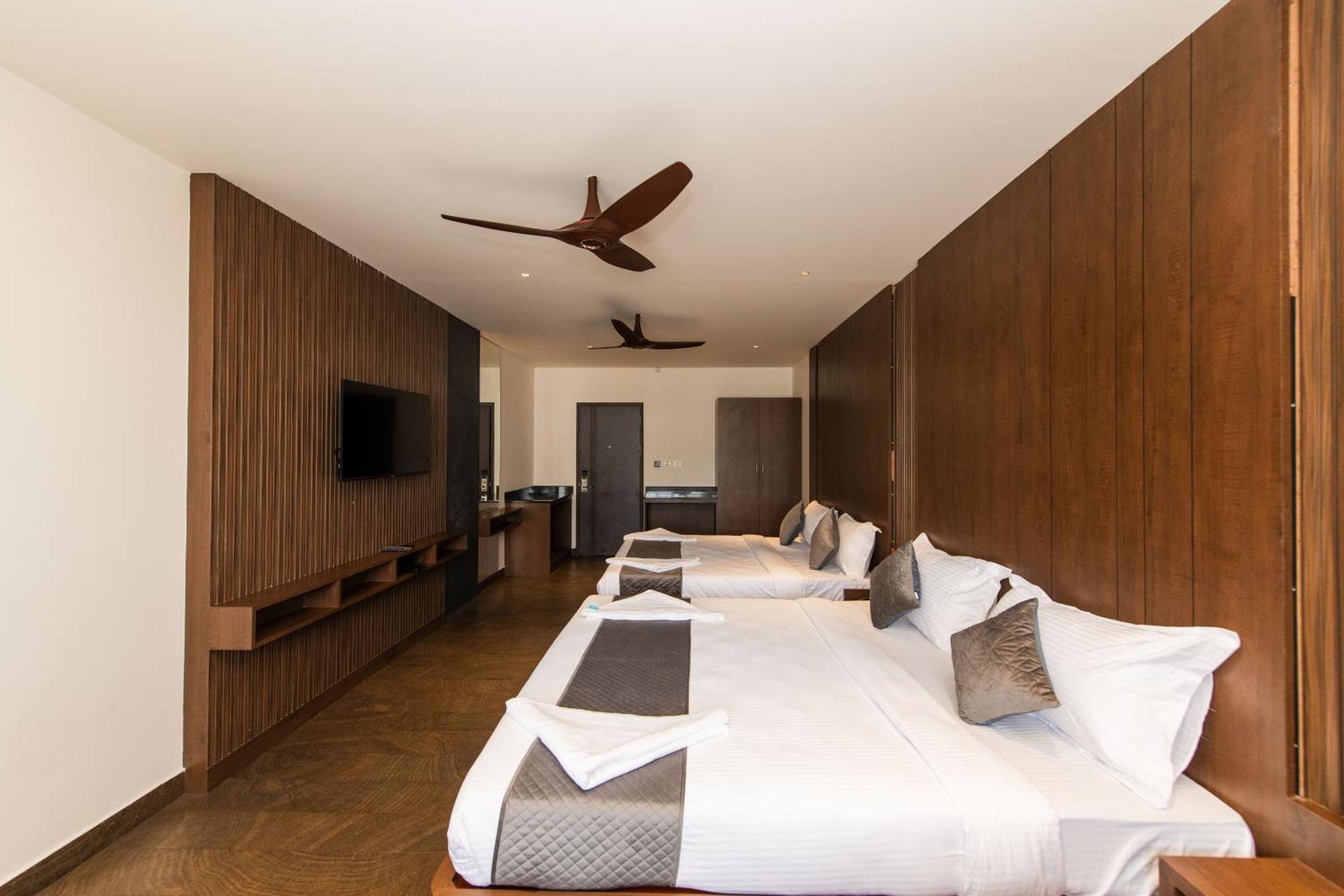 Hotel Mysore Radiance Esterno foto